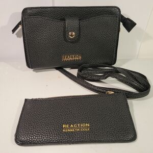 Kenneth Cole Reaction Black Pebbled Leather Crossbody w Removable Card Holder